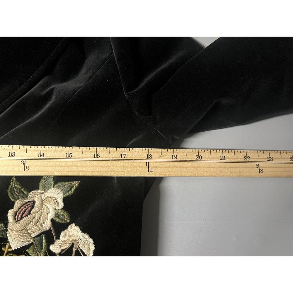 CAbi Coat Womens 6 Black Velvet Embroidered Floral Rose Boho Mid Length Jacket - Picture 12 of 15
